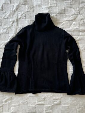 Gianni Bini Black Turtleneck Bell-Sleeve Sweater